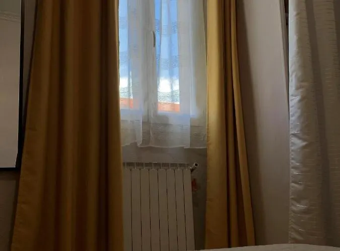 Готель Du Parc Єр